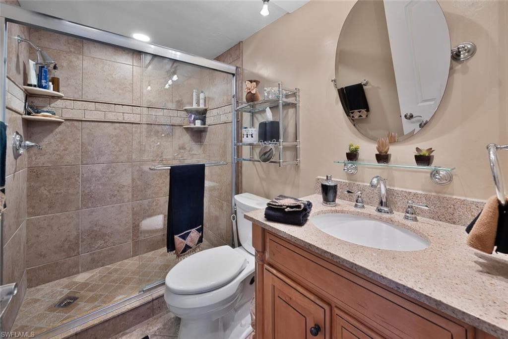 271 Southbay Dr 257, Naples, FL 34108-13