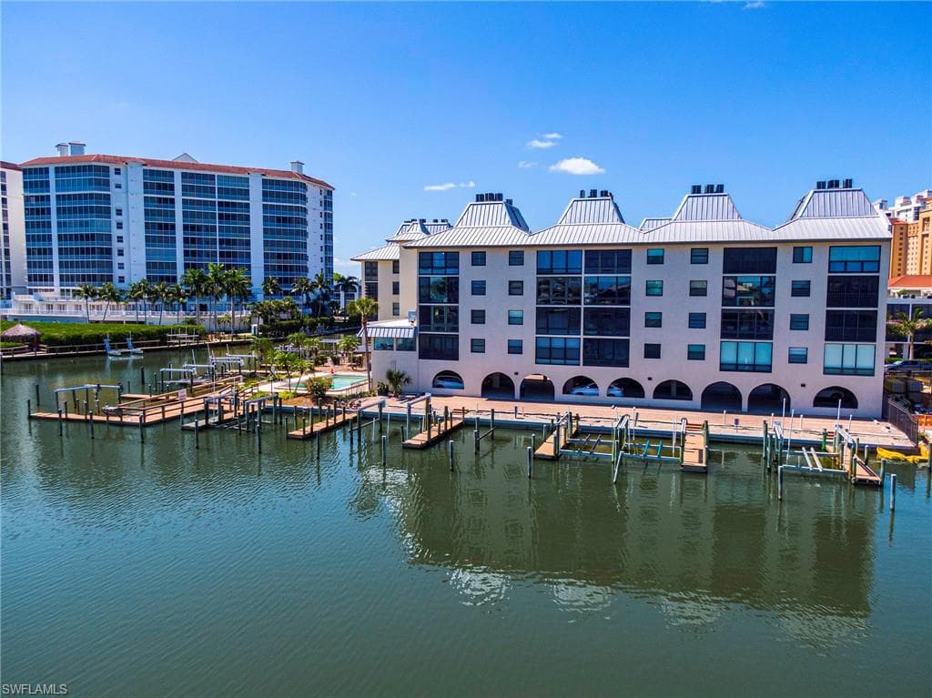 271 Southbay Dr 257, Naples, FL 34108-18