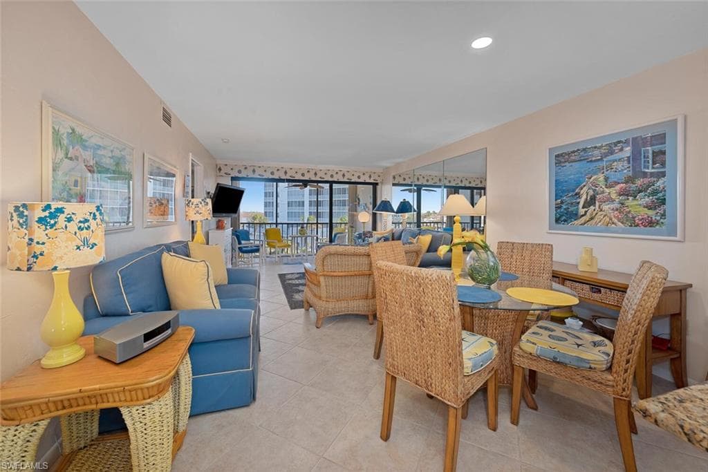 271 Southbay Dr 257, Naples, FL 34108-4
