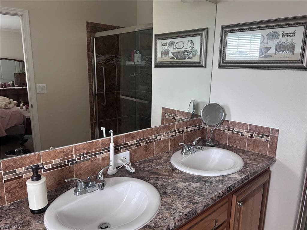 21 Chateau Way, Naples, FL 34112-15