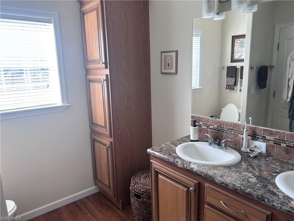 21 Chateau Way, Naples, FL 34112-17