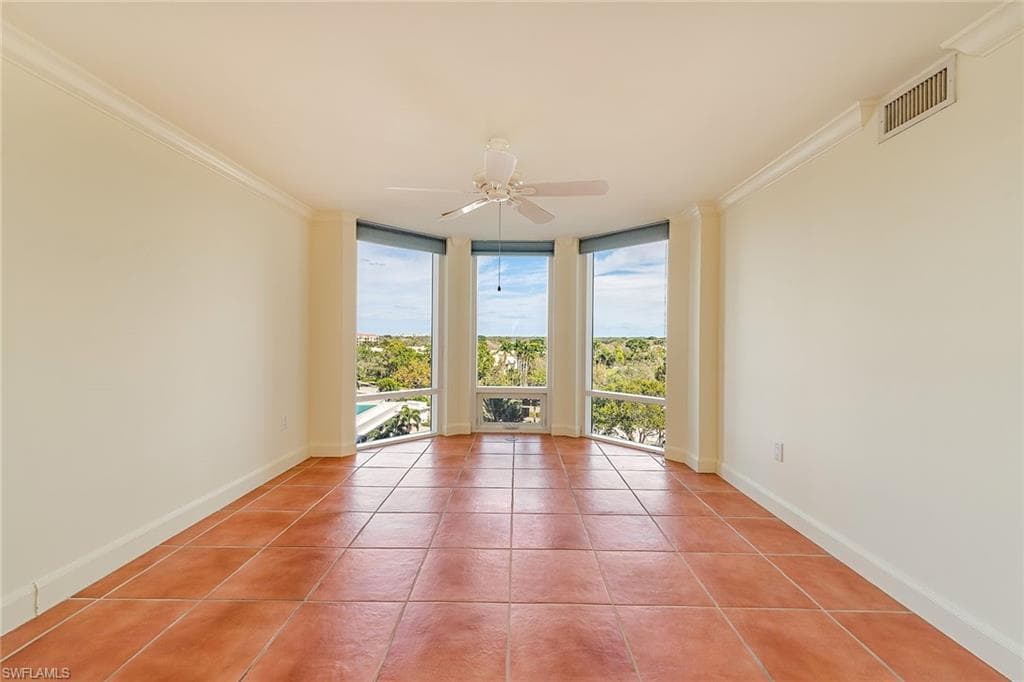 6849 Grenadier Blvd 701, Naples, FL 34108-10