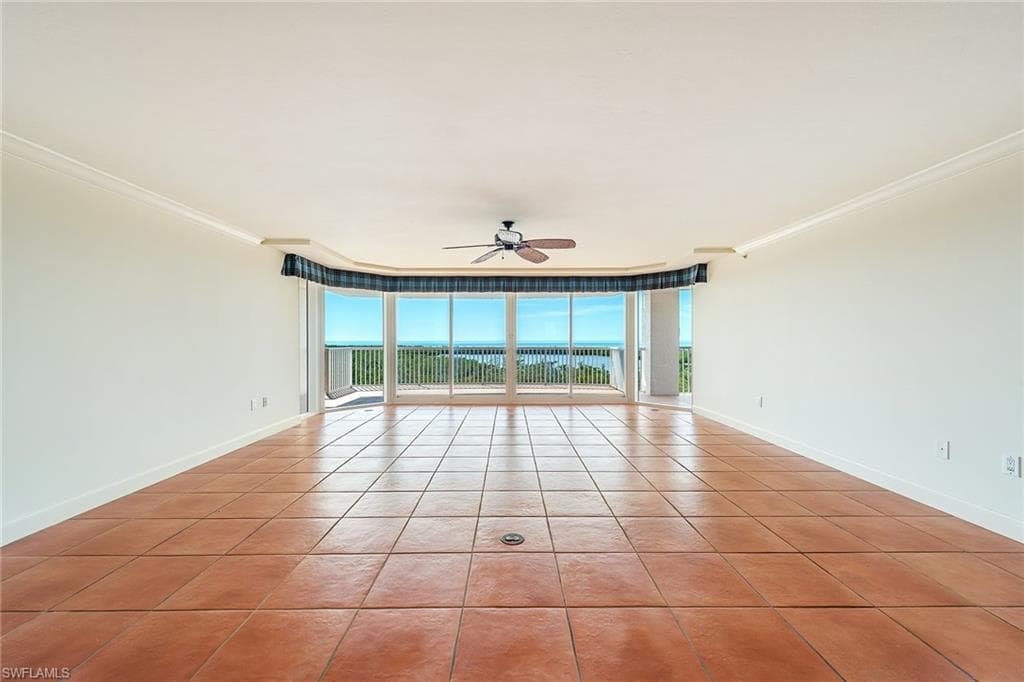 6849 Grenadier Blvd 701, Naples, FL 34108-4