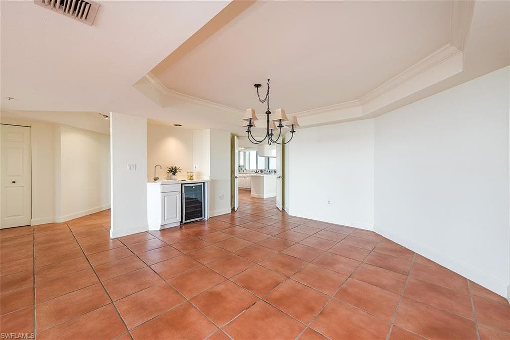 6849 Grenadier Blvd 701, Naples, FL 34108-5