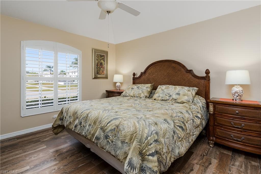119 Balfour Dr, Marco Island, FL 34145-24