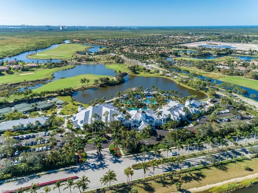 2786 Aviamar Cir, Naples, FL 34114-41
