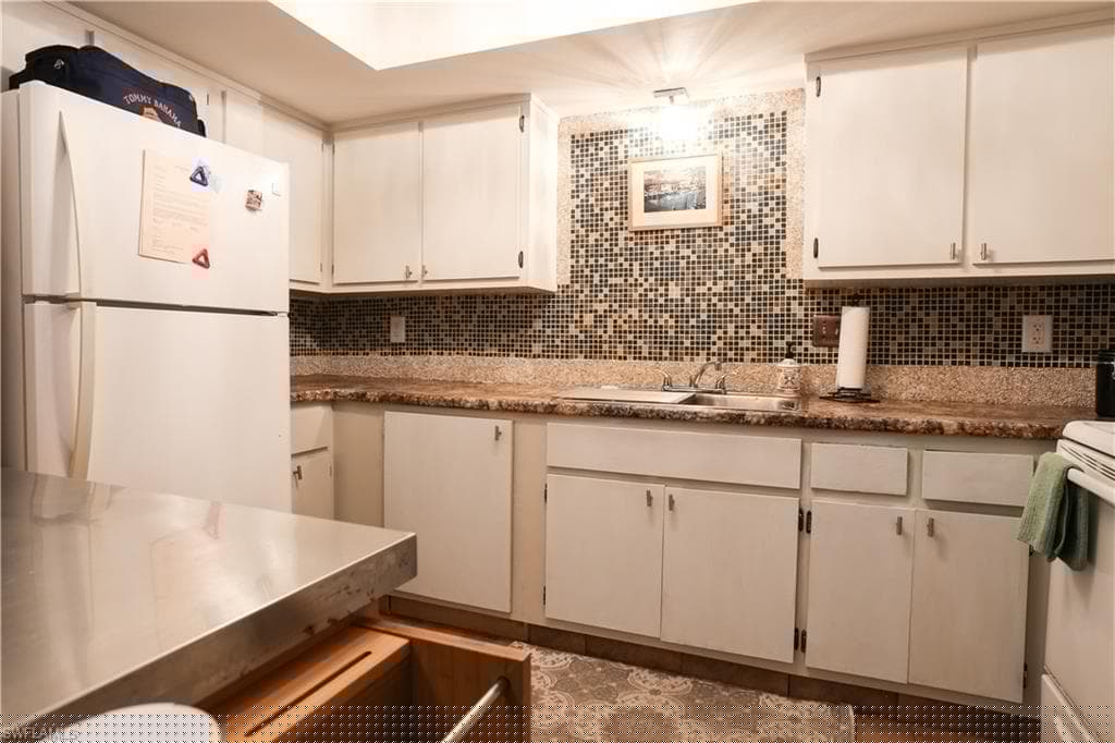4706 4th Pl 11, Cape Coral, FL 33904-5
