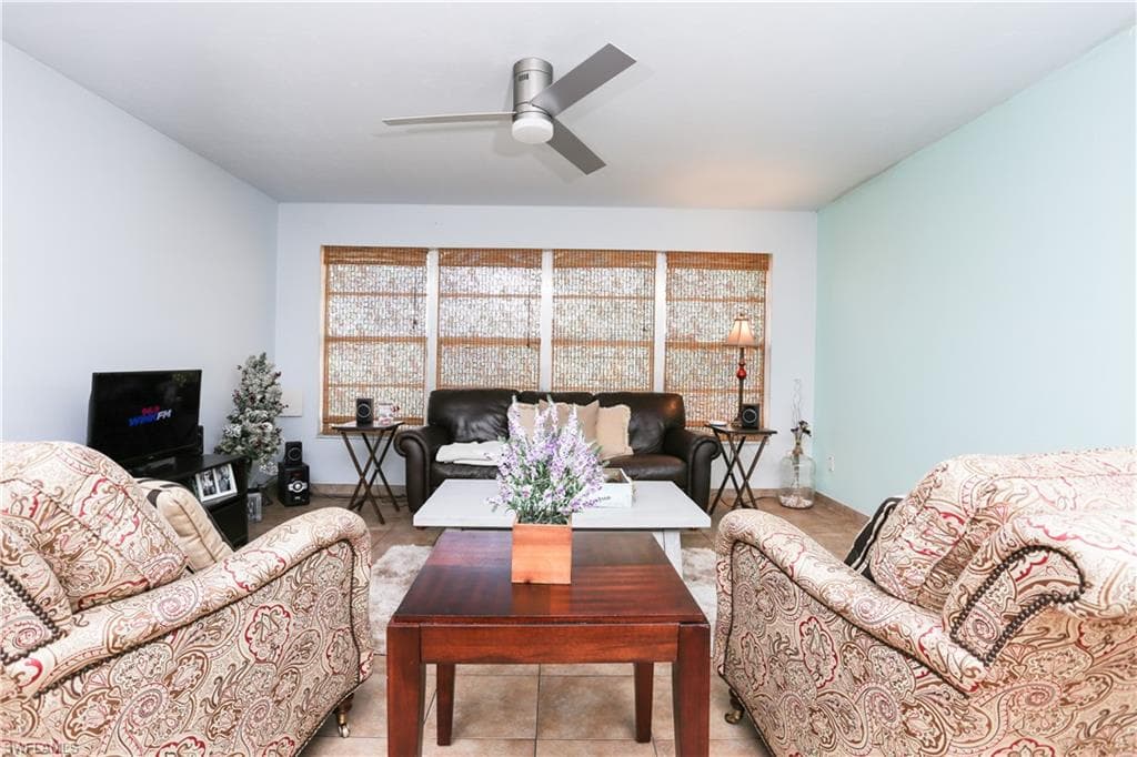 4706 4th Pl 11, Cape Coral, FL 33904-7