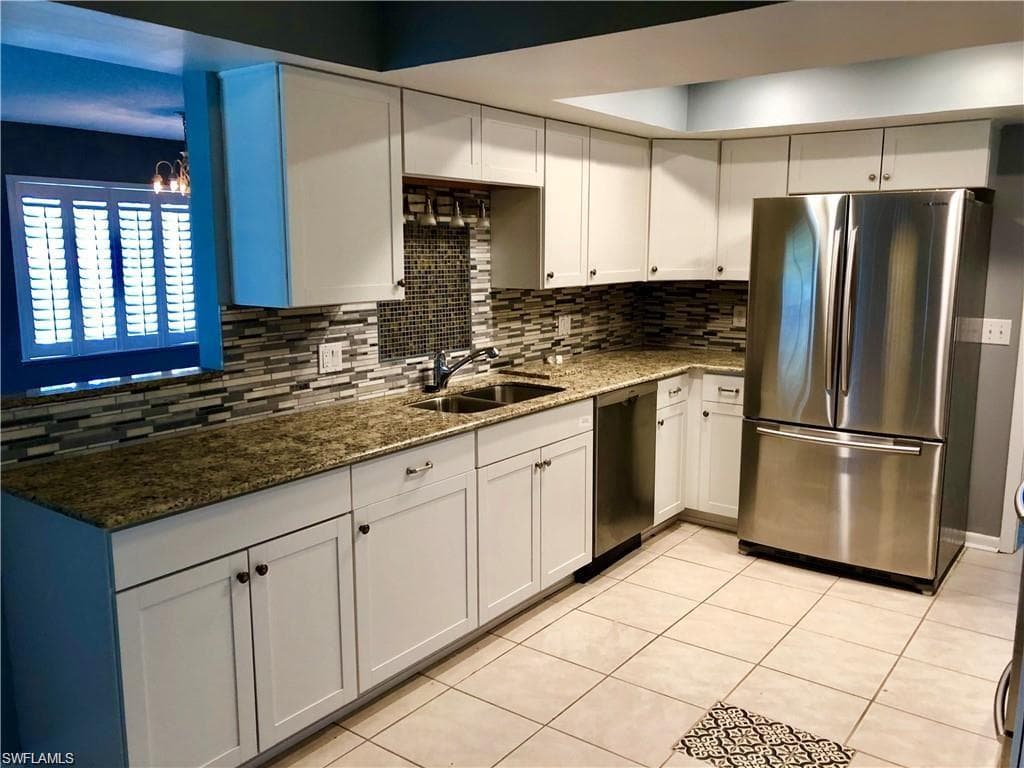 250 Palm River Blvd B102, Naples, FL 34110-4