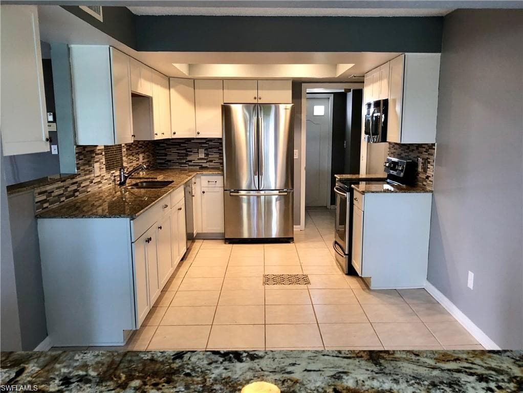 250 Palm River Blvd B102, Naples, FL 34110-5