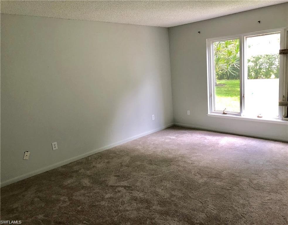 250 Palm River Blvd B102, Naples, FL 34110-8