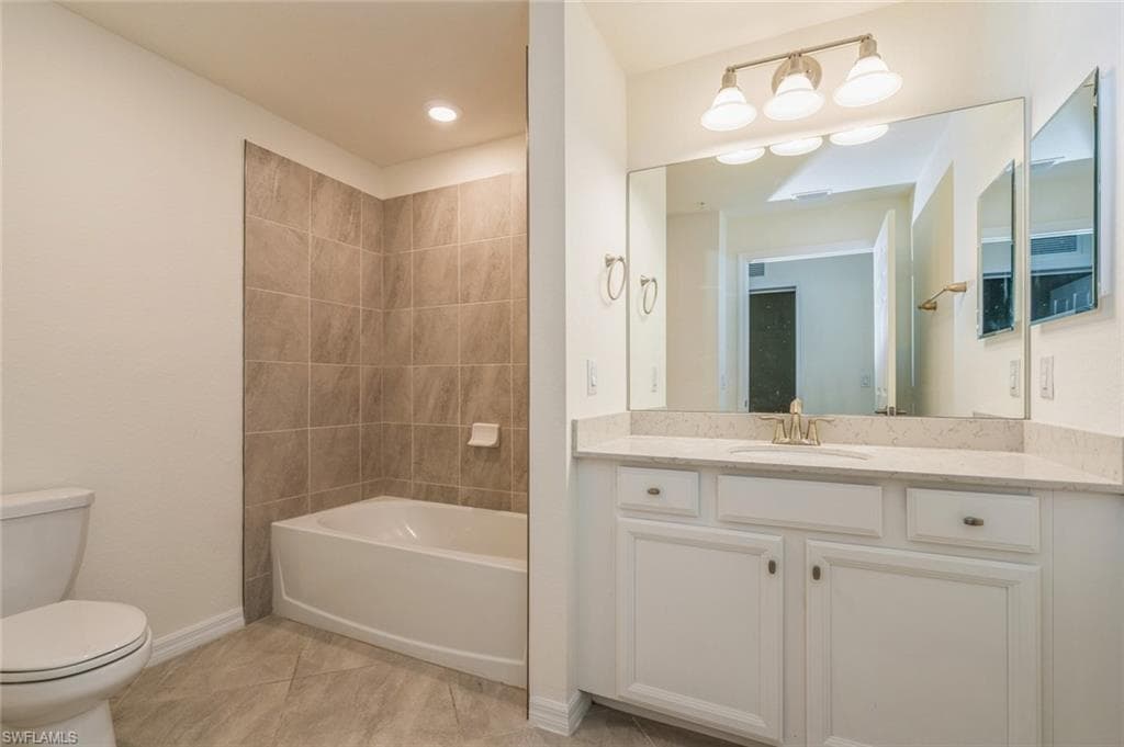 12039 Hawthorn Lake Dr 102, Fort Myers, FL 33913-21