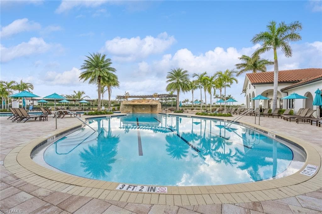 12039 Hawthorn Lake Dr 102, Fort Myers, FL 33913-5