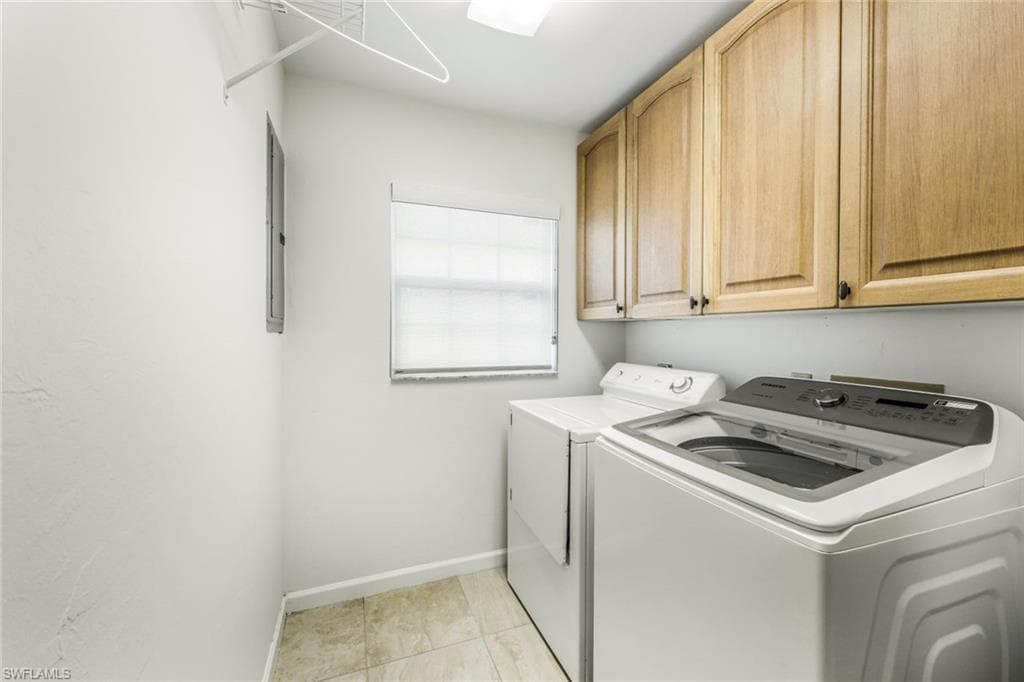 619 106th Ave N, Naples, FL 34108-23