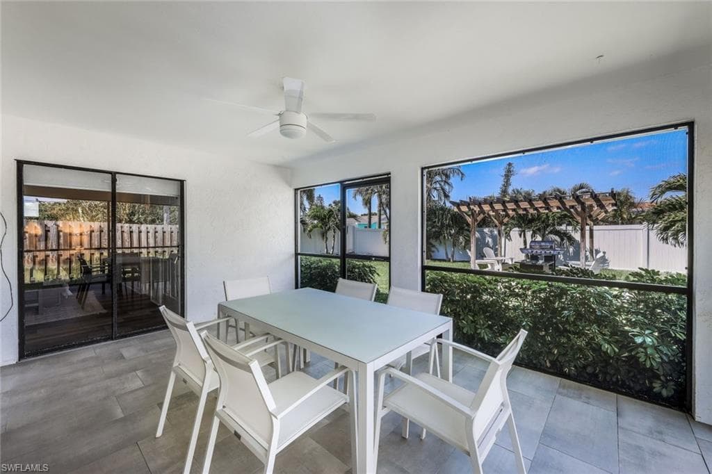 619 106th Ave N, Naples, FL 34108-25