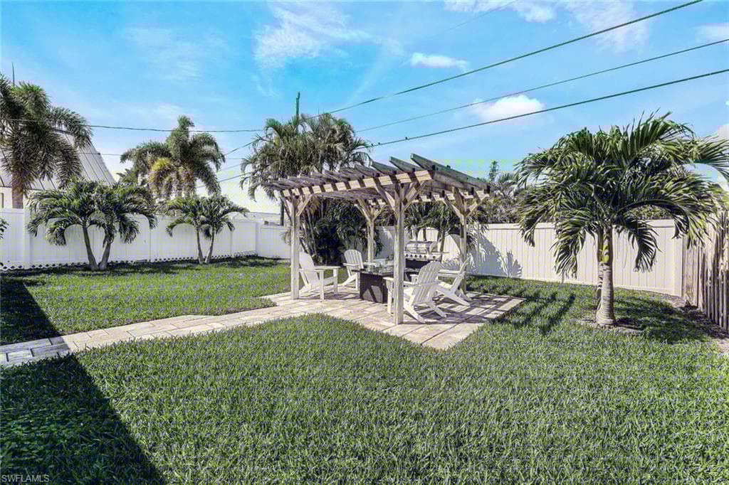 619 106th Ave N, Naples, FL 34108-26