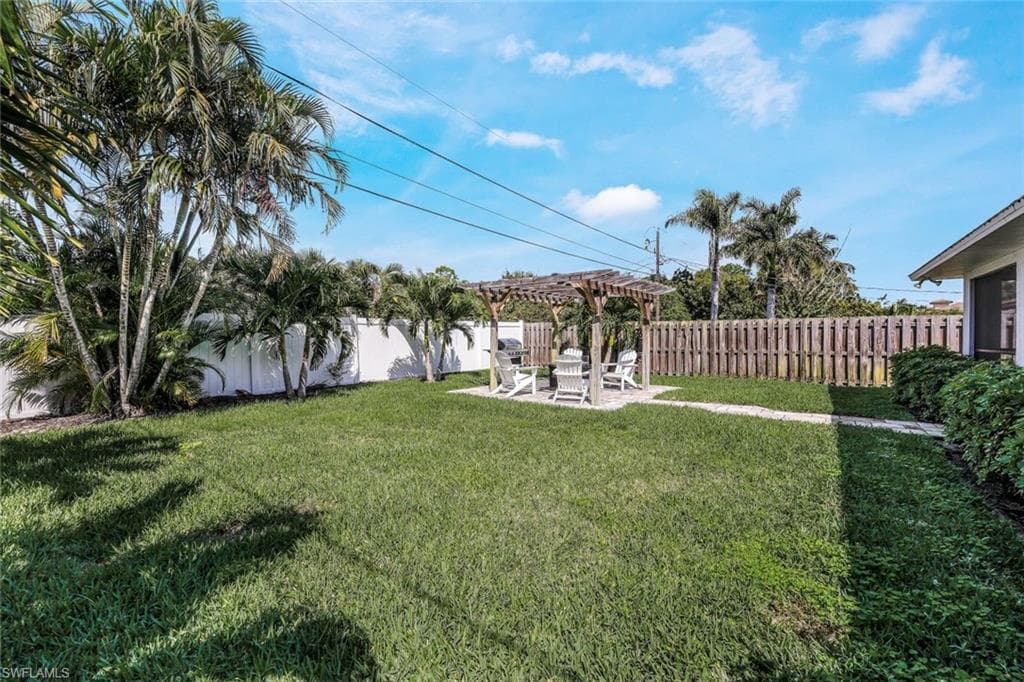 619 106th Ave N, Naples, FL 34108-29
