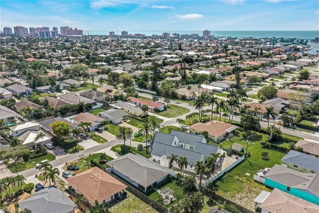 619 106th Ave N, Naples, FL 34108-34