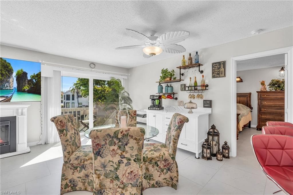 4251 Island Cir 3, Fort Myers, FL 33919-12