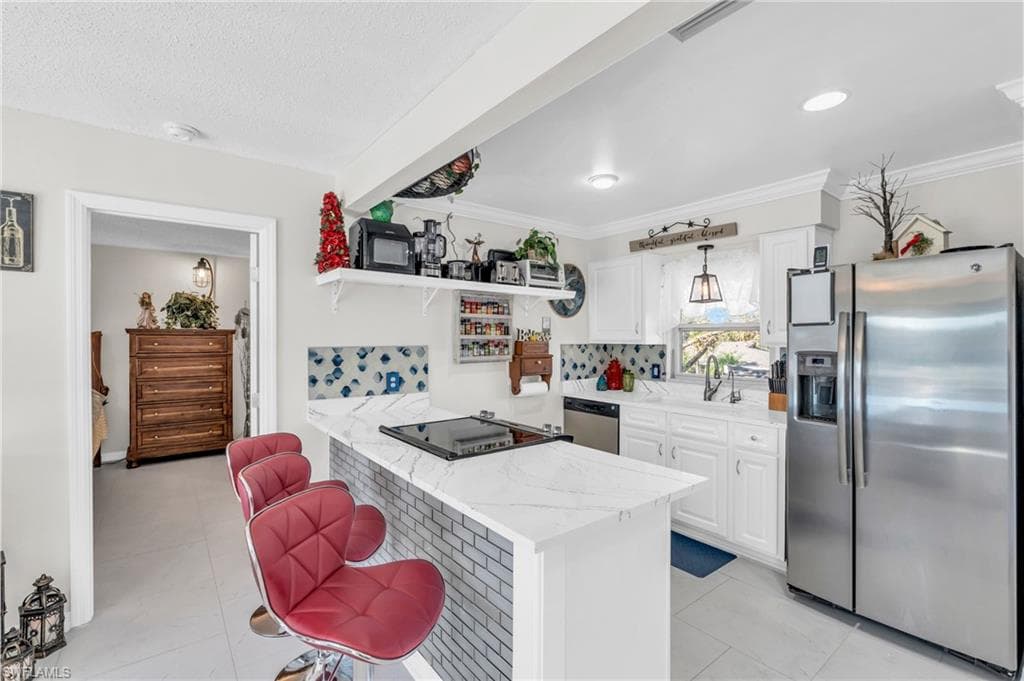 4251 Island Cir 3, Fort Myers, FL 33919-19