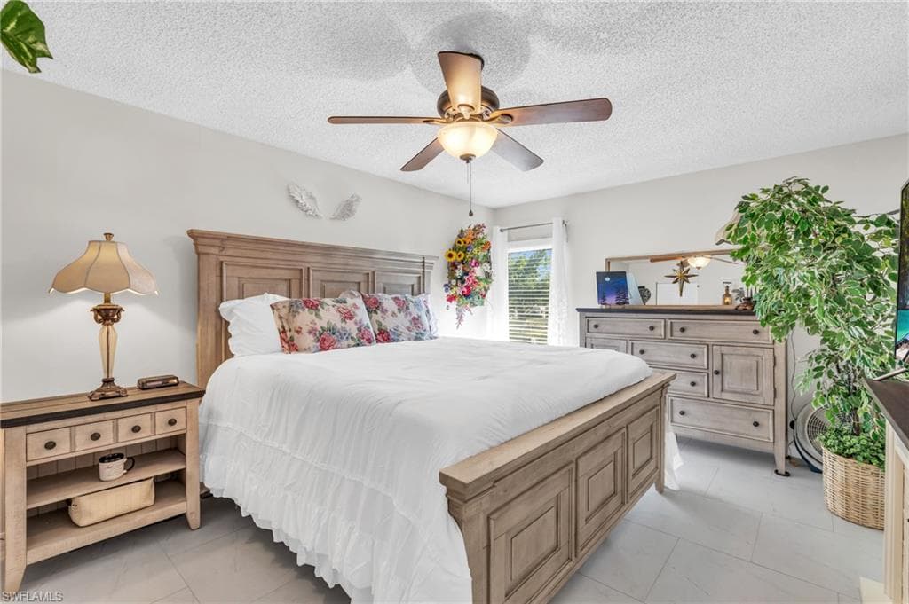 4251 Island Cir 3, Fort Myers, FL 33919-21