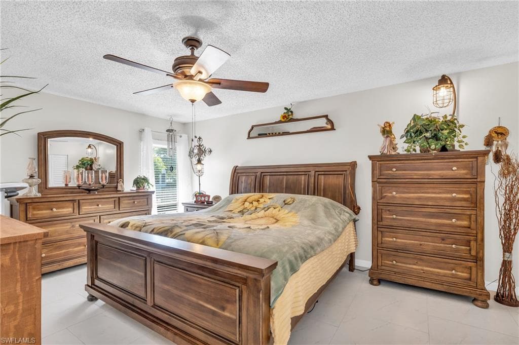 4251 Island Cir 3, Fort Myers, FL 33919-24