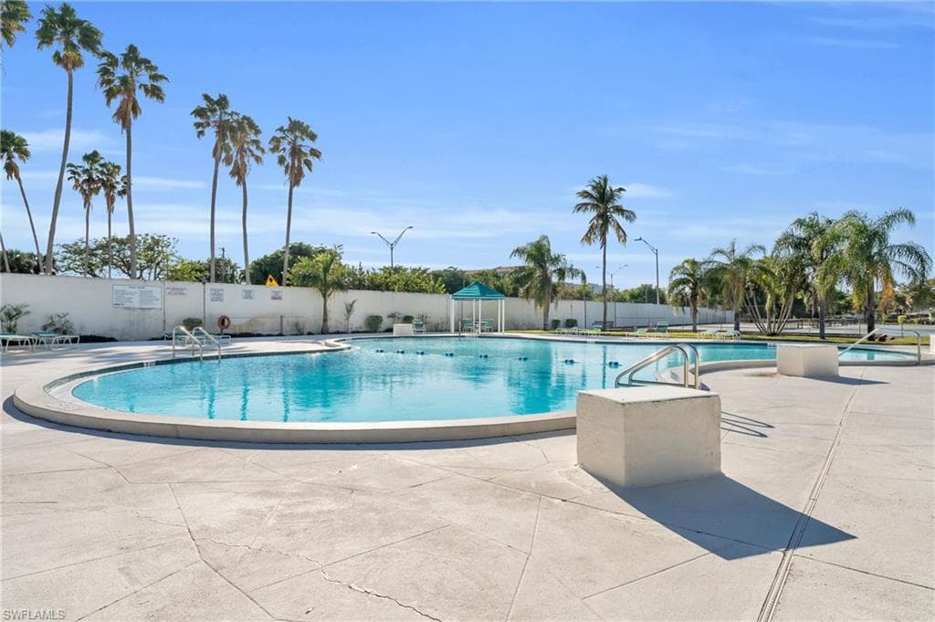 4251 Island Cir 3, Fort Myers, FL 33919-34