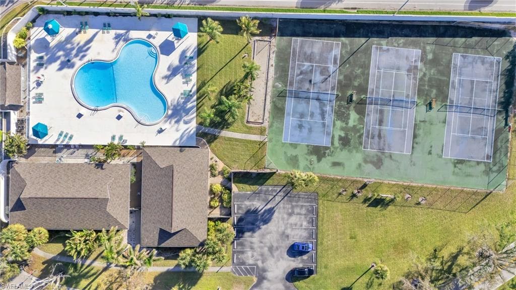4251 Island Cir 3, Fort Myers, FL 33919-35