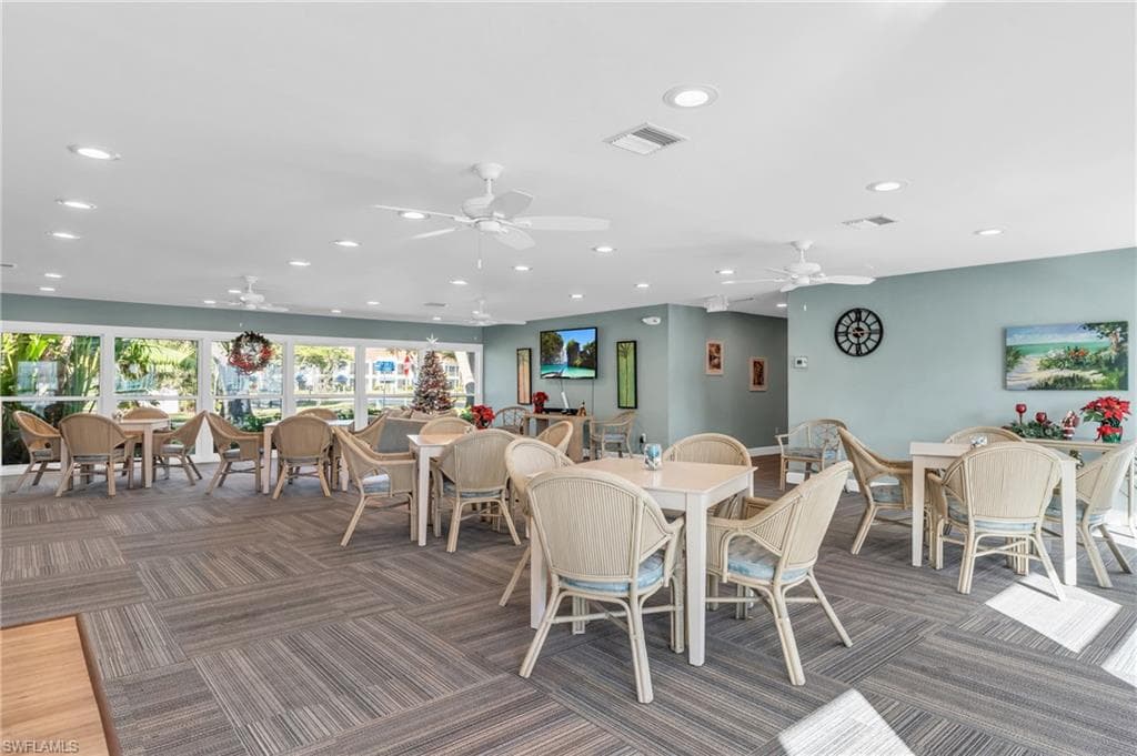 4251 Island Cir 3, Fort Myers, FL 33919-37