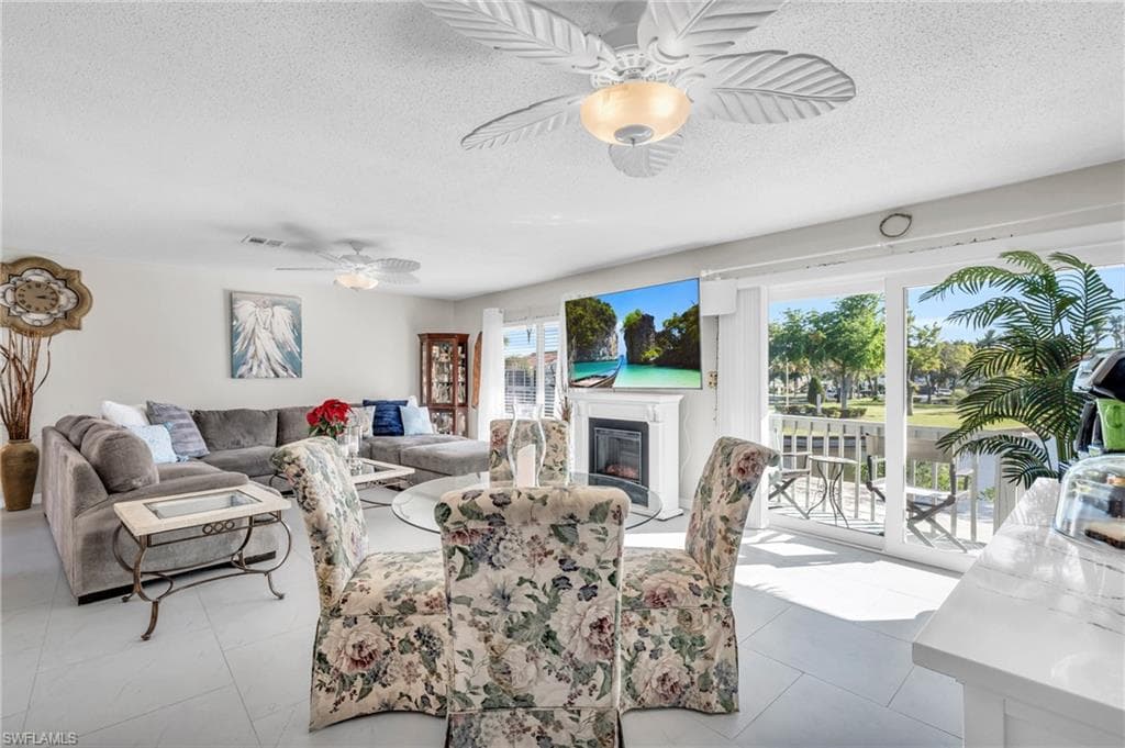 4251 Island Cir 3, Fort Myers, FL 33919-6