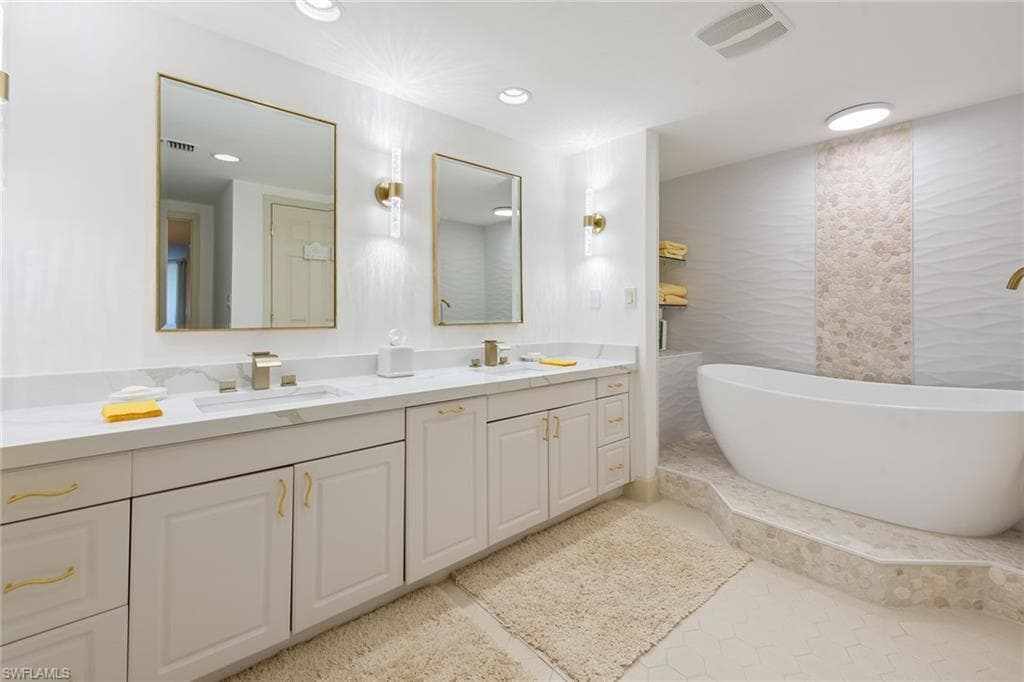6001 Pelican Bay Blvd 204, Naples, FL 34108-14