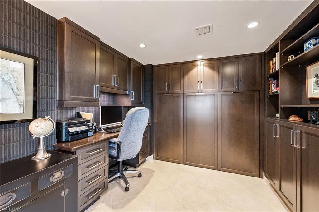 6001 Pelican Bay Blvd 204, Naples, FL 34108-20
