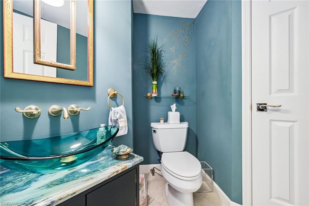 6001 Pelican Bay Blvd 204, Naples, FL 34108-23