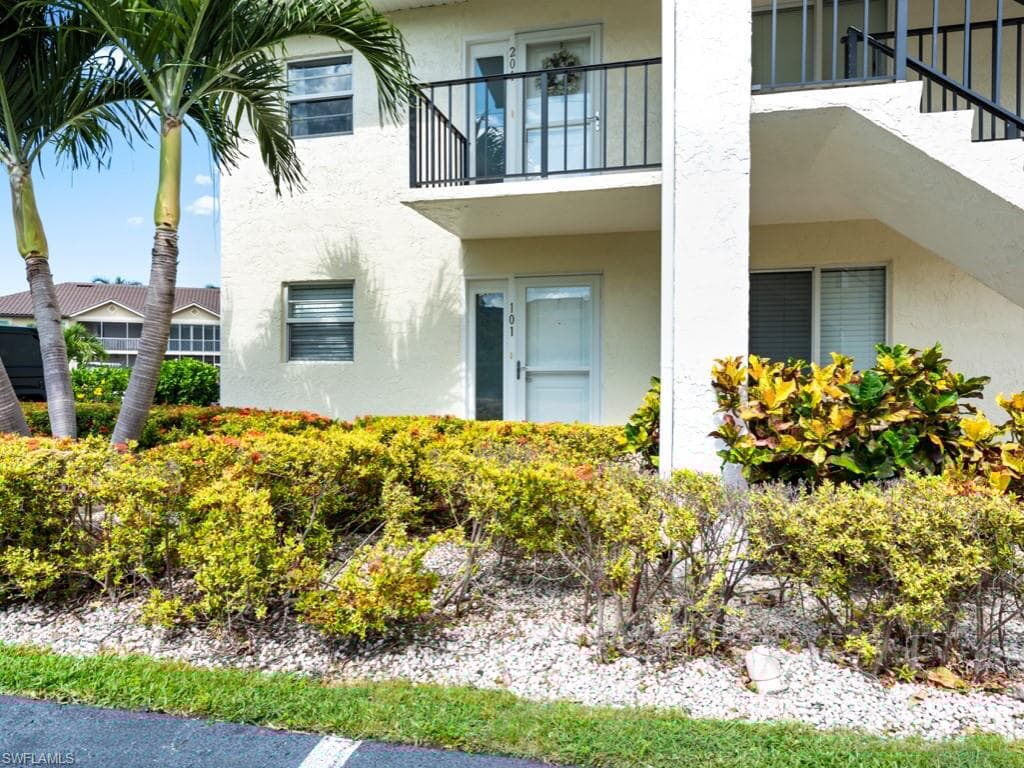 1128 Bald Eagle Dr 101, Marco Island, FL 34145-12
