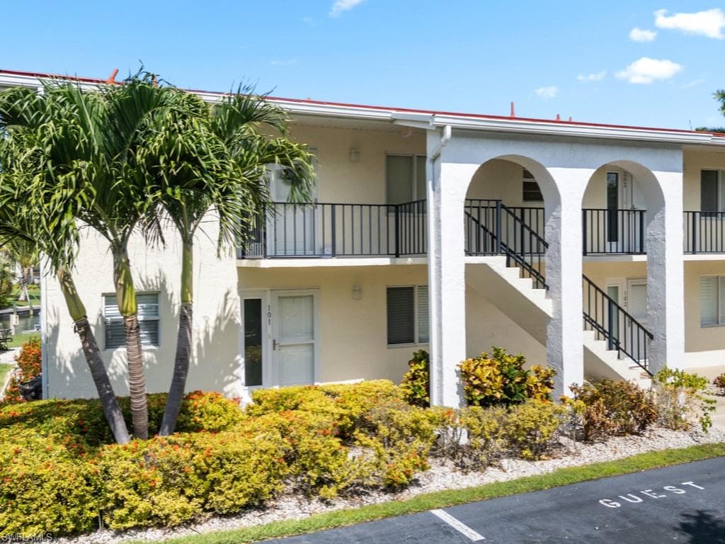 1128 Bald Eagle Dr 101, Marco Island, FL 34145-30