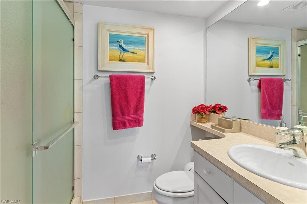21 High Point Cir E 308, Naples, FL 34103-20