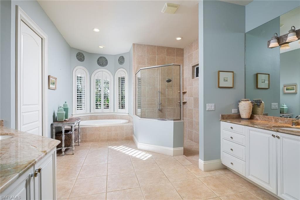 12159 Colliers Reserve Dr, Naples, FL 34110-19