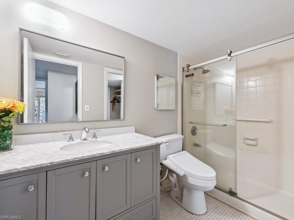 3 Bluebill Ave 206, Naples, FL 34108-10