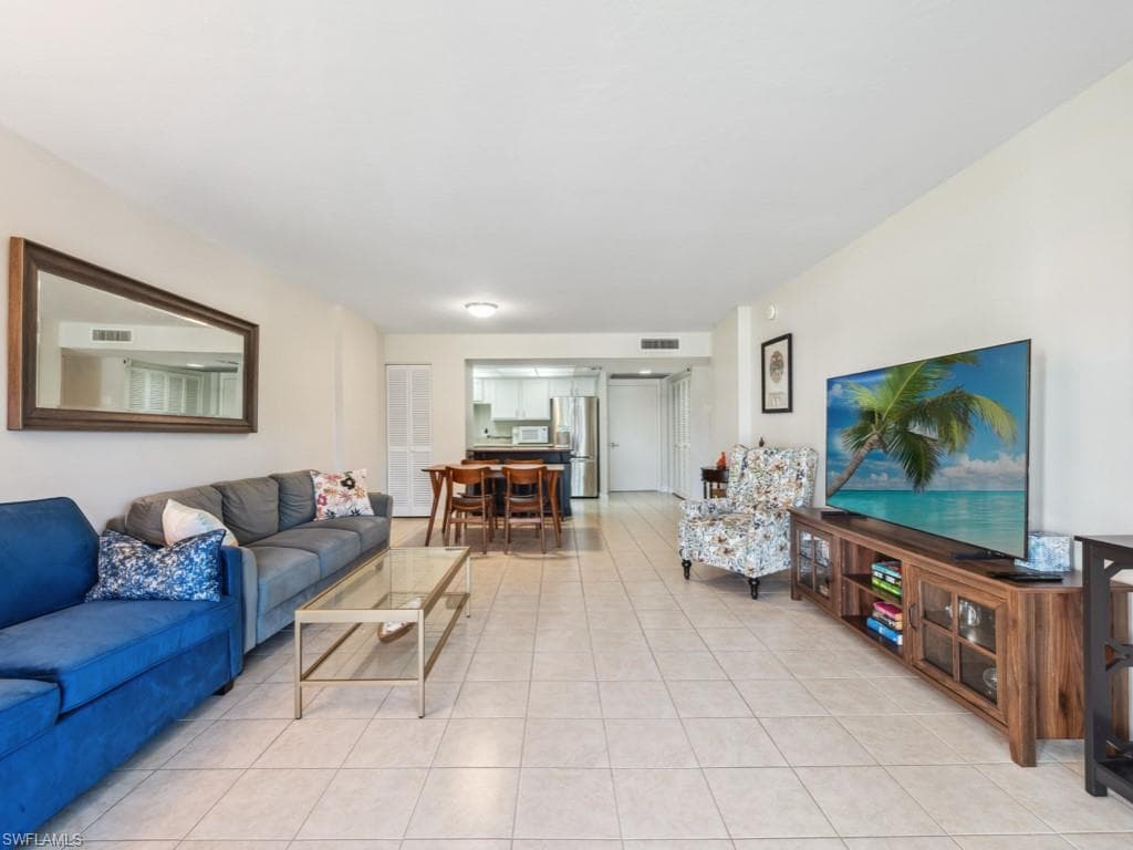 3 Bluebill Ave 206, Naples, FL 34108-4