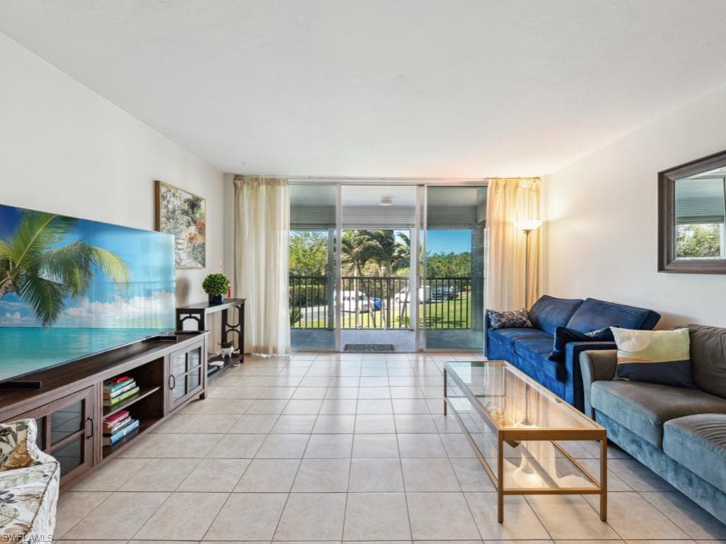 3 Bluebill Ave 206, Naples, FL 34108-5