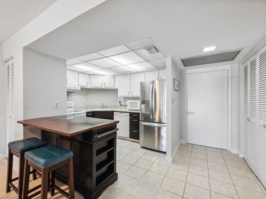 3 Bluebill Ave 206, Naples, FL 34108-7