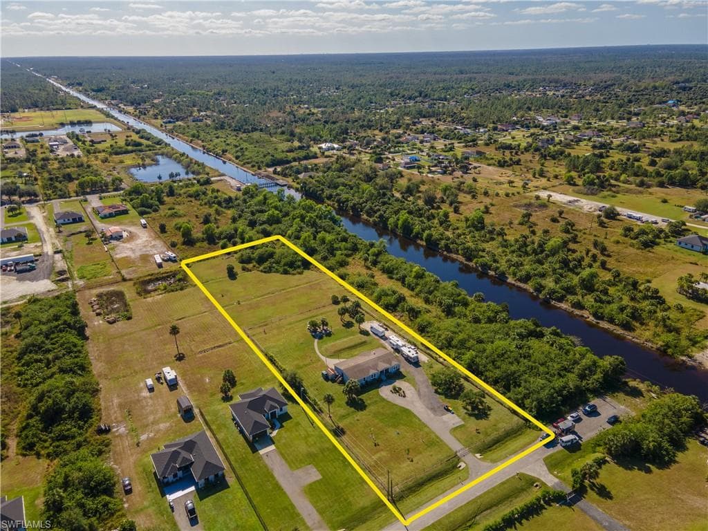 4008 24th Ave NE, Naples, FL 34120-35