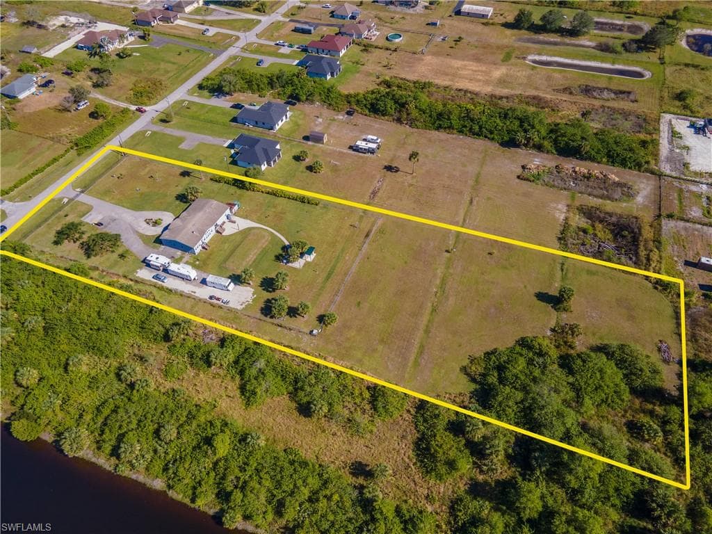 4008 24th Ave NE, Naples, FL 34120-36
