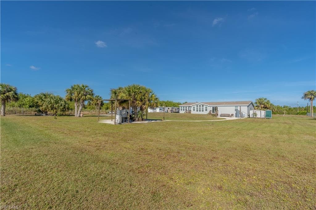 4008 24th Ave NE, Naples, FL 34120-40