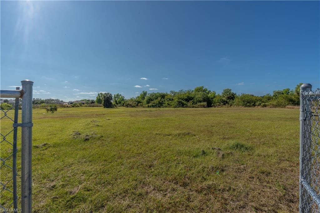 4008 24th Ave NE, Naples, FL 34120-44