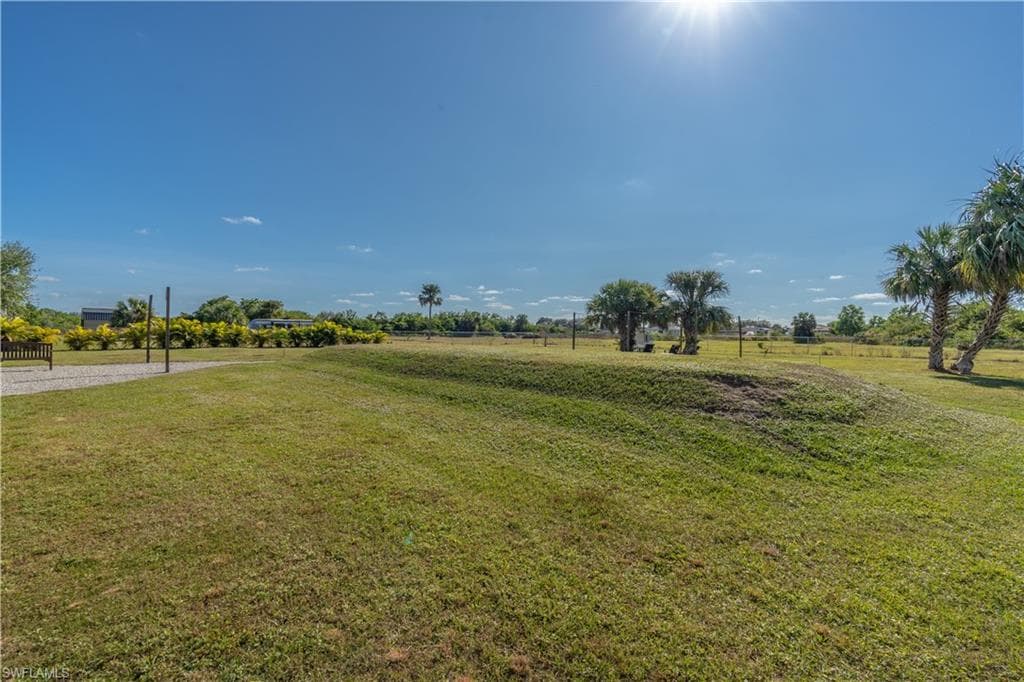 4008 24th Ave NE, Naples, FL 34120-47