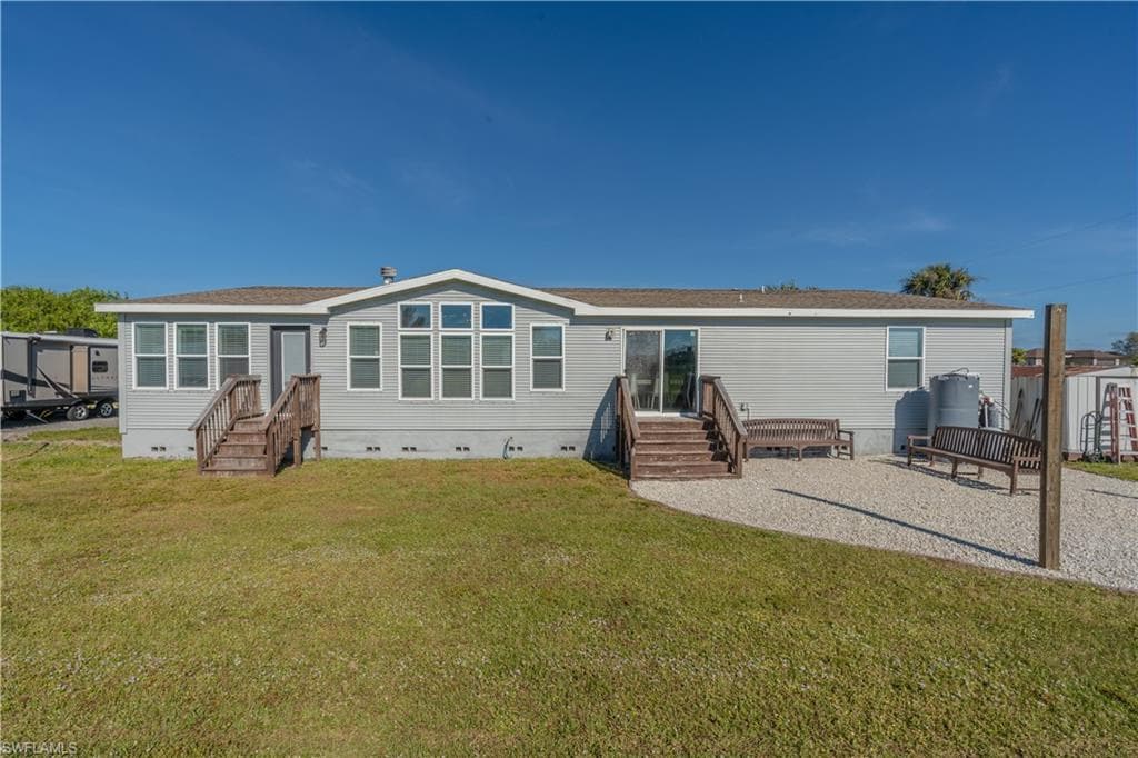 4008 24th Ave NE, Naples, FL 34120-49