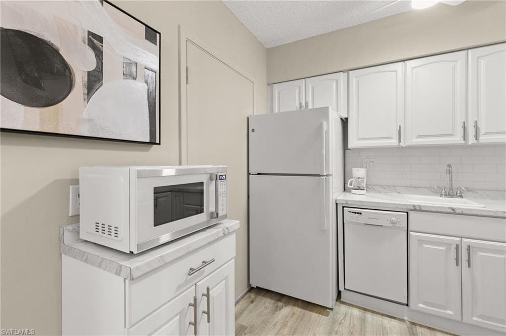 167 Collier Blvd D5, Marco Island, FL 34145-10