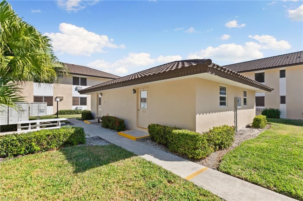 167 Collier Blvd D5, Marco Island, FL 34145-21