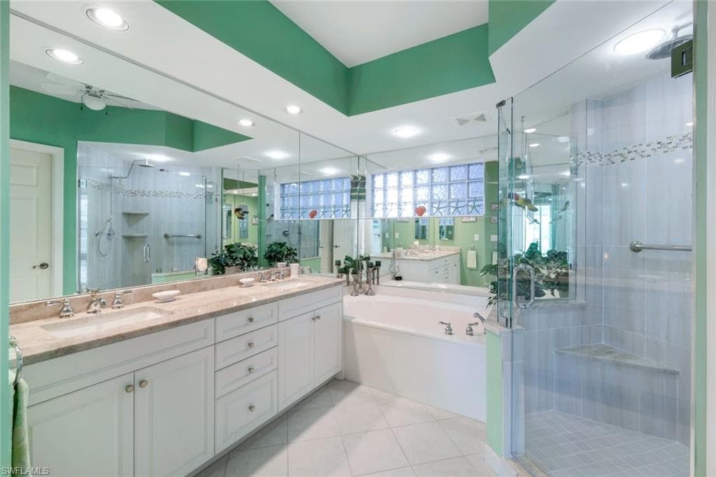 315 Dunes Blvd 201, Naples, FL 34110-22